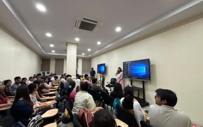 Best UPSC Classroom Program & mock Test